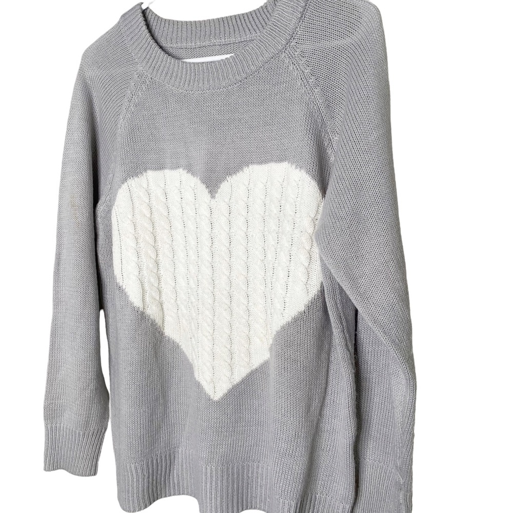 Light Gray Knitted Sweater Heart Design Women’s Medium - Picture 2 of 5
